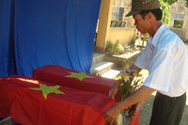 Quy tập 2 hài cốt liệt sĩ trong khu rừng cấm