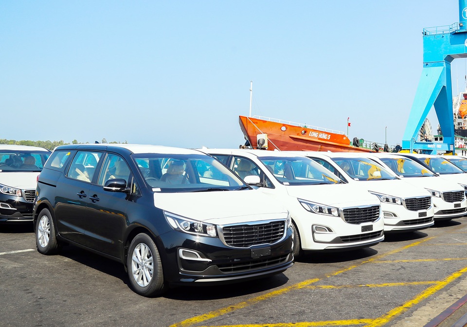 Xuất khẩu KIA Sedona từ Việt Nam sang Thái Lan - 1 Xuất khẩu KIA Sedona từ Việt Nam sang Thái Lan - 1