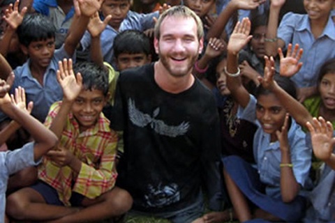 Nick Vujicic: Mất hy vọng còn tồi tệ hơn mất chân tay