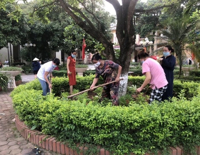 Công tác chăm sóc cây xanh, vệ sinh môi trường luôn được thực hiện thường xuyên