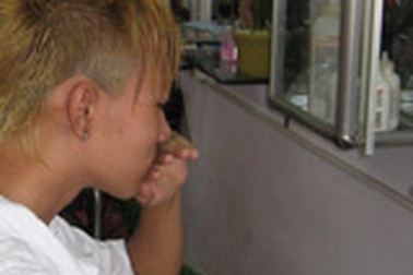 Hiểm họa từ thuốc nhuộm tóc