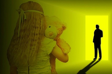 Hàng nghìn kẻ ấu dâm đổi tên, làm việc ở trường học Anh