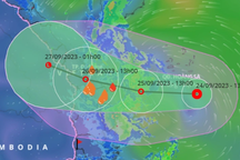 Biển Đông hứng áp thấp nhiệt đới, miền Trung mưa lớn 3 ngày