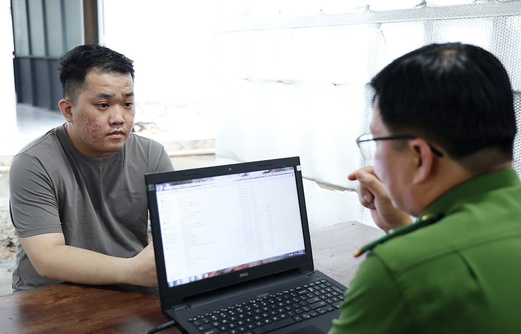 Chủ và quản lý nhà nghỉ bị bắt vì chứa gái mại dâm - 1 Chủ và quản lý nhà nghỉ bị bắt vì chứa gái mại dâm - 1