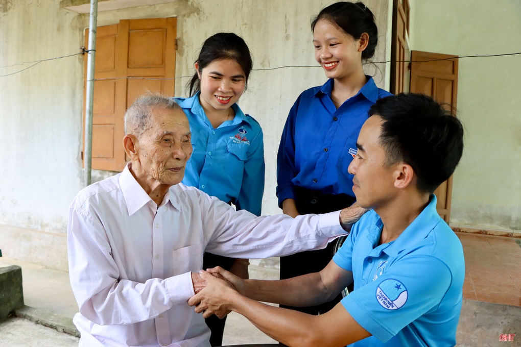 Người truyền lửa cách mạng - 1 Người truyền lửa cách mạng - 1