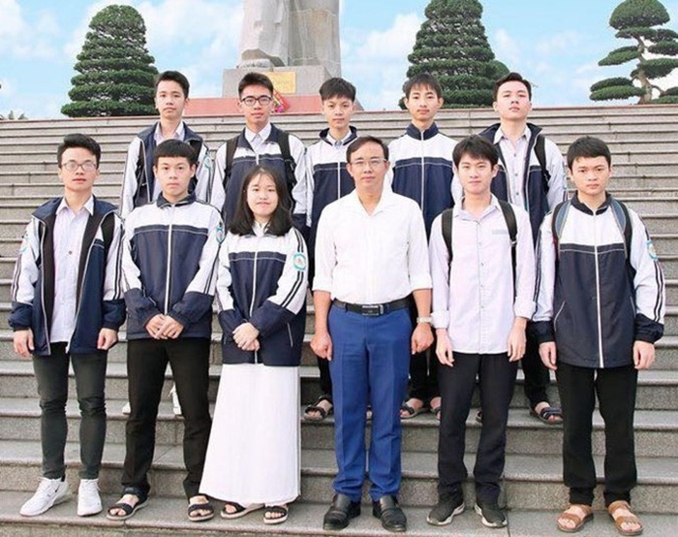 “Học đi con, học để thoát nghèo…” - 1 “Học đi con, học để thoát nghèo…” - 1