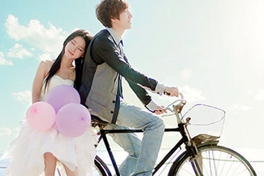 Nam sinh đau đầu với "tình phí" khi yêu