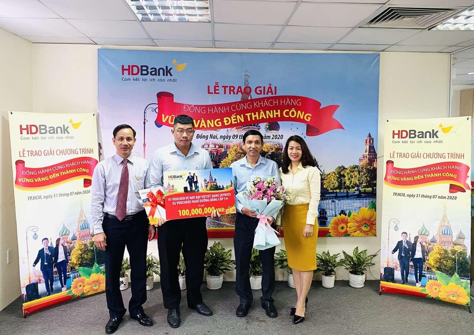 HDBank dành hơn 1,2 tỷ đồng tri ân khách hàng doanh nghiệp dịp cuối năm - 1 HDBank dành hơn 1,2 tỷ đồng tri ân khách hàng doanh nghiệp dịp cuối năm - 1