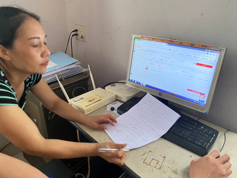 Nông dân Bắc Giang livestream chốt đơn vải thiều - 1