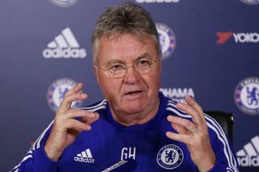 HLV Hiddink tự tin vào cơ hội đi tiếp của Chelsea