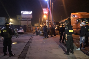 Đồng Nai: Tịch thu hơn 700 tấn than lậu và 27 xe “vua”