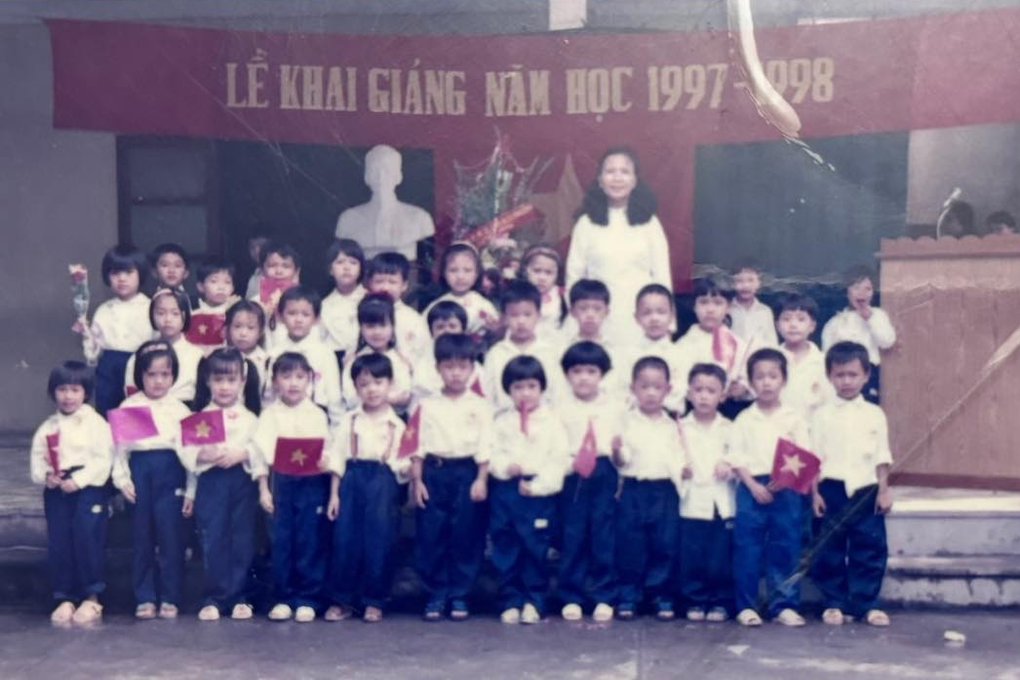 Nhóm bạn Hà Nội họp lớp tiểu học sau 22 năm, tìm thấy nhau chỉ trong 1 tuần - 1 Nhóm bạn Hà Nội họp lớp tiểu học sau 22 năm, tìm thấy nhau chỉ trong 1 tuần - 1