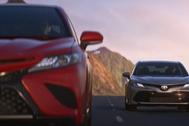 Toyota triệu hồi xe Camry 2018 vì lỗi động cơ