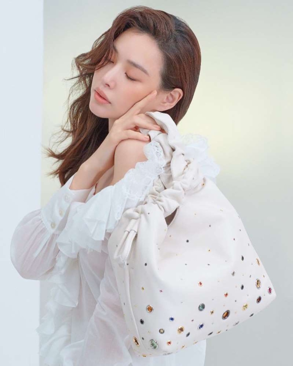 Hoa hậu đẹp nhất Hàn Quốc chia tay bạn trai 7 năm - 9 Hoa hậu đẹp nhất Hàn Quốc chia tay bạn trai 7 năm - 9