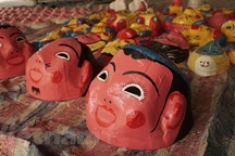 'Bình minh' làng nghề Ông Hảo: Giá trị đồ chơi trung thu truyền thống