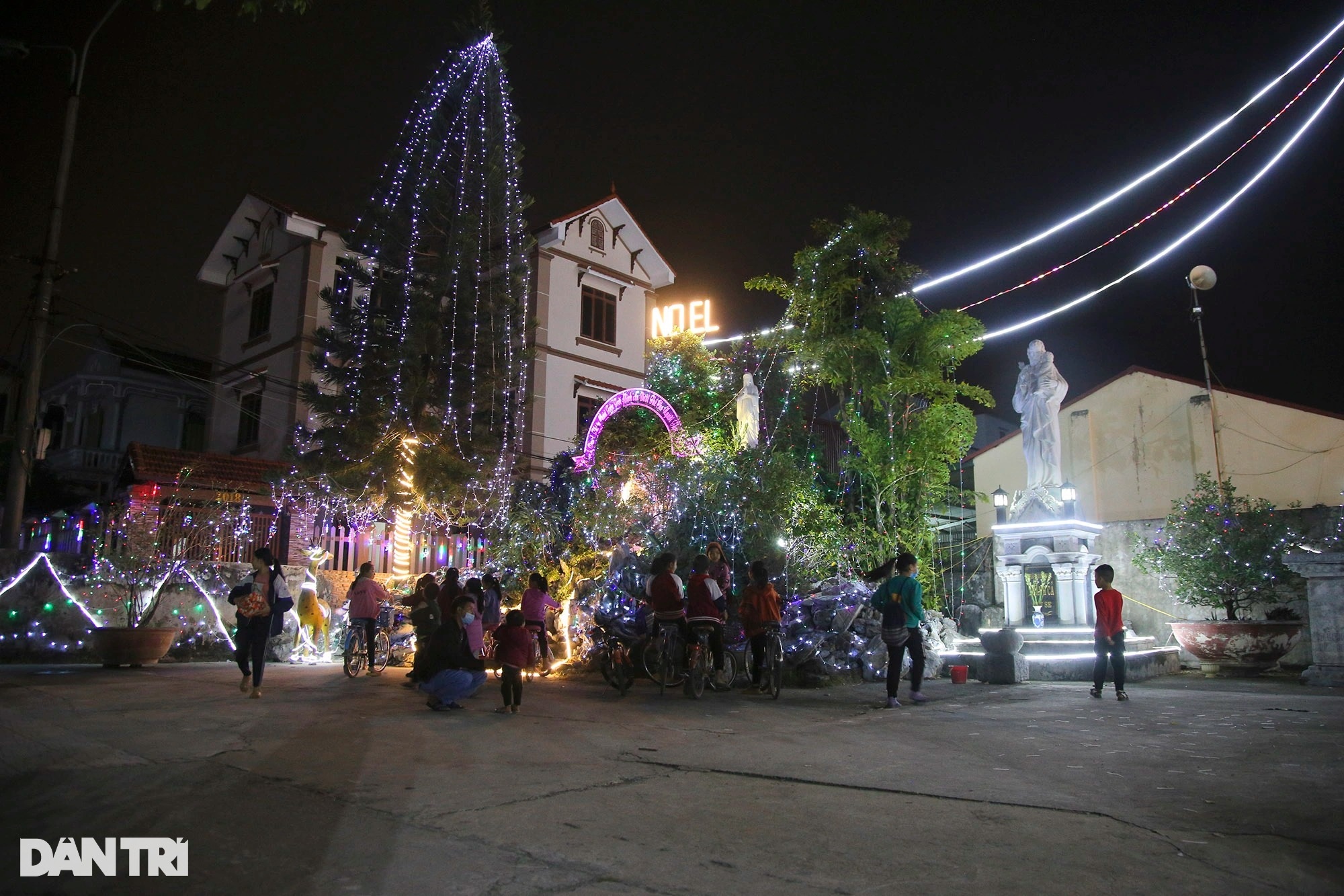 Ngôi làng ở ngoại thành Hà Nội lung linh như xứ sở thần tiên dịp Noel - 3 Ngôi làng ở ngoại thành Hà Nội lung linh như xứ sở thần tiên dịp Noel - 3