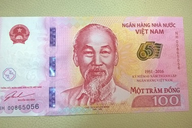 Phát hành tiền mệnh giá 100 đồng để… lưu niệm!