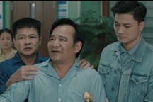 Đạo diễn "Chạm vào hạnh phúc" nói gì về vụ bị đòi nợ tại buổi ra mắt phim?