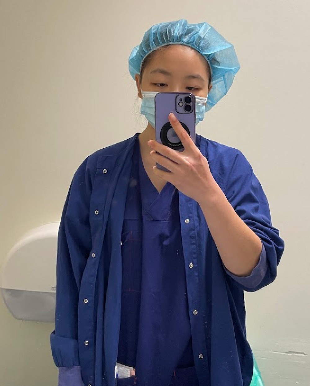 Sen stát se zdravotní sestrou mladého majitele generace Z v Austrálii - 1 Ước mơ trở thành nữ y tá của cô chủ nhỏ Gen Z trên đất Úc - 1