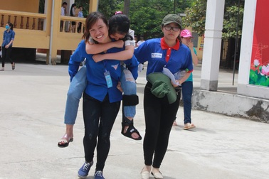 Vừa tháo bó bột chân trái, thí sinh bị ngã gãy chân phải ngay trước buổi thi đầu tiên