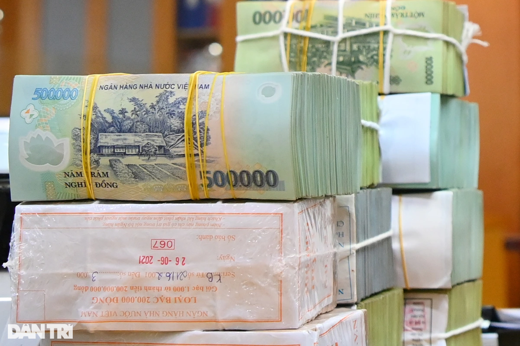 Nhiều ngân hàng báo lãi khủng - 2 Nhiều ngân hàng báo lãi khủng - 2