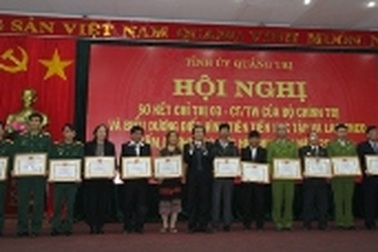 Quảng Trị: Biểu dương 93 tập thể, cá nhân tiên tiến về “Học tập và làm theo tấm gương đạo đức Hồ Chí Minh”