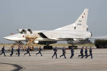 Ukraine cáo buộc Nga tấn công bằng tên lửa "sát thủ tàu sân bay"