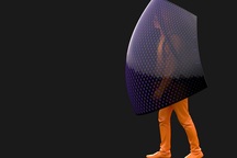 Độc đáo ý tưởng che chắn toàn thân 360 độ kèm diệt khuẩn bằng tia UV