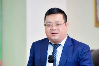 Con bị dụ xem hình nóng, mẹ đập điện thoại rồi ầm ĩ trên Facebook