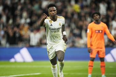 Các ngôi sao Brazil lập cú đúp, Real Madrid thắng đậm Valencia 5-1