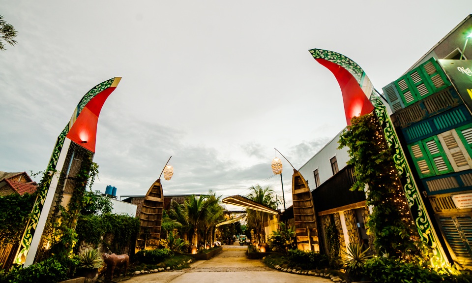 Chiêm ngưỡng bộ sưu tập ấn tượng về văn hóa truyền thống Nam Bộ - 1 Chiêm ngưỡng bộ sưu tập ấn tượng về văn hóa truyền thống Nam Bộ - 1
