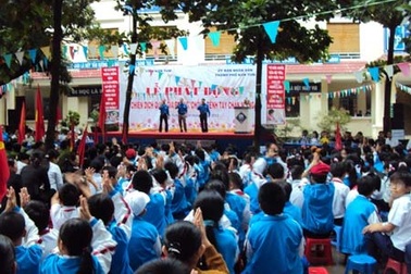 Hơn 1.000 người dự lễ phát động Chiến dịch chống bệnh tay chân miệng