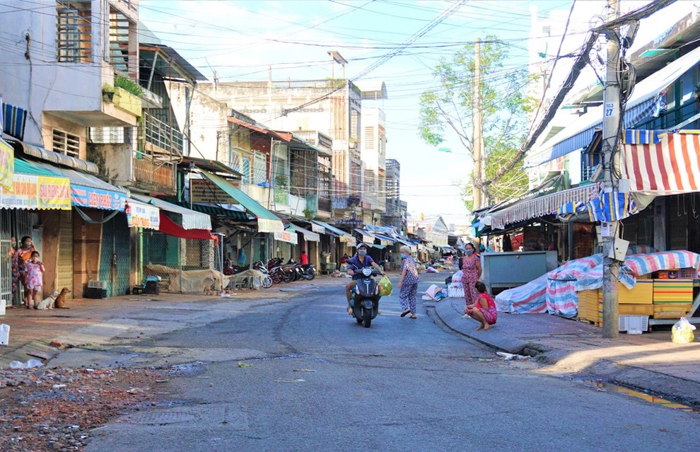 Ngày đầu tiên chợ đầu mối lớn nhất Cần Thơ bị phong tỏa - 2 Ngày đầu tiên chợ đầu mối lớn nhất Cần Thơ bị phong tỏa - 2