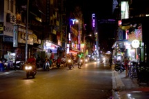 Phố Tây Bùi Viện vẫn ế khách dù hàng quán đã mở cửa buôn bán