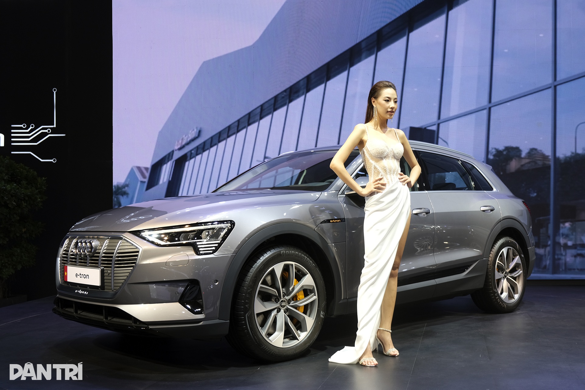 Điểm danh 7 mẫu xe điện tấp nập người xem tại Việt Nam Motor Show 2022 - 10 Điểm danh 7 mẫu xe điện tấp nập người xem tại Việt Nam Motor Show 2022 - 10