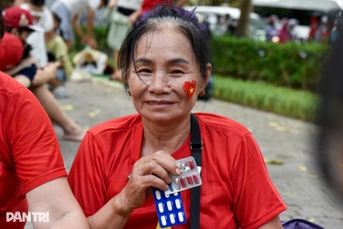 U70 ngậm sâm cả tuần, lập kế hoạch ăn ngủ để xem diễu binh A80