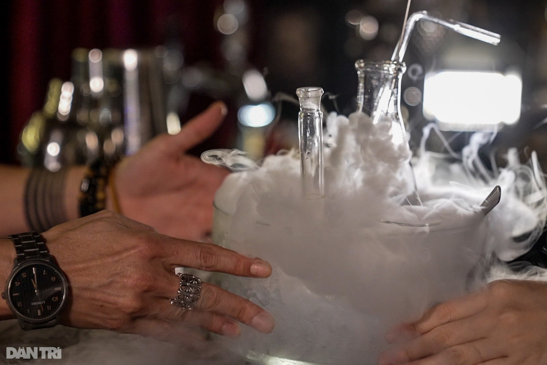 Nhâm nhi cocktail ở Sài Gòn, nghe kể về những huyền thoại - 9