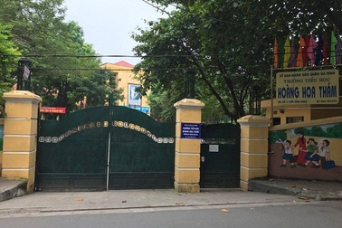 Cơm của học sinh có giòi; ông bố viết đơn kiến nghị giải tán Hội Phụ huynh