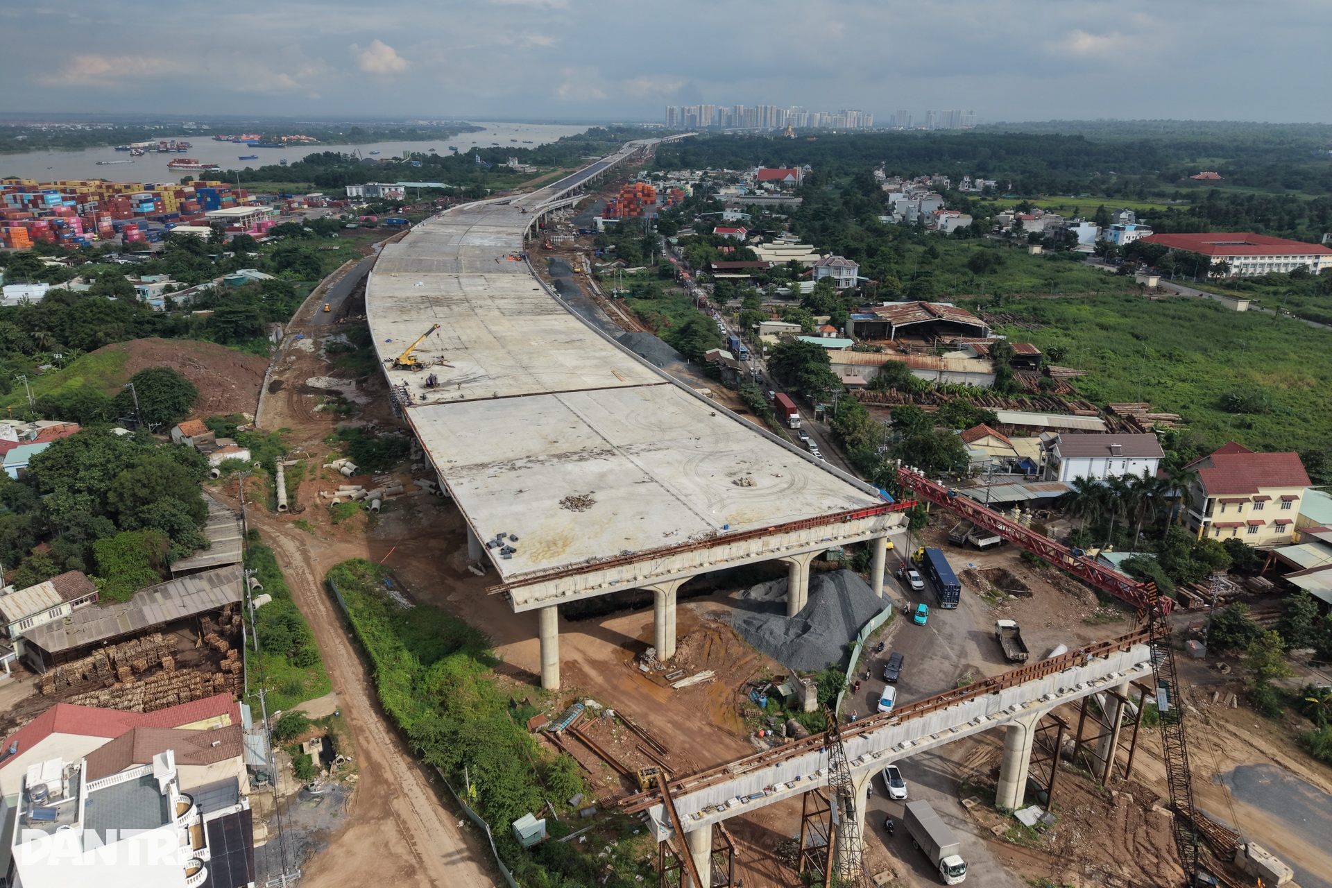 Toàn cảnh 14,7km Vành đai 3 TPHCM dự kiến thông xe vào 30/9 - 8