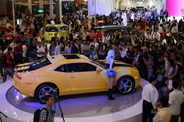 Thị trường ô tô trong nước: Sụt giảm và lo lắng