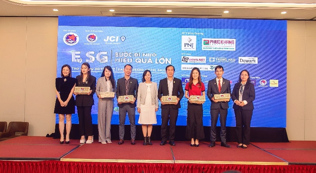 Bà Trần Phương Ngọc Thảo: PNJ đã thực hành ESG - Bước đi nhỏ, hiệu quả lớn - 5 Bà Trần Phương Ngọc Thảo: PNJ đã thực hành ESG - Bước đi nhỏ, hiệu quả lớn - 5