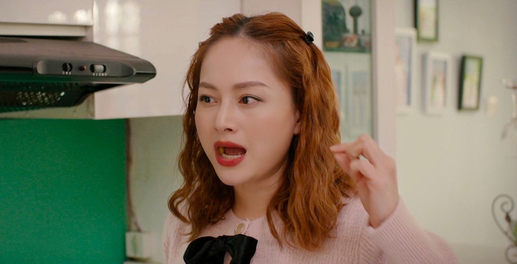 Những lần lên đồng của Lan Phương trên màn ảnh Việt - 2 Những lần lên đồng của Lan Phương trên màn ảnh Việt - 2