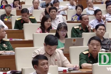 Bộ trưởng Nông nghiệp nhận trách nhiệm về khủng hoảng thừa lợn