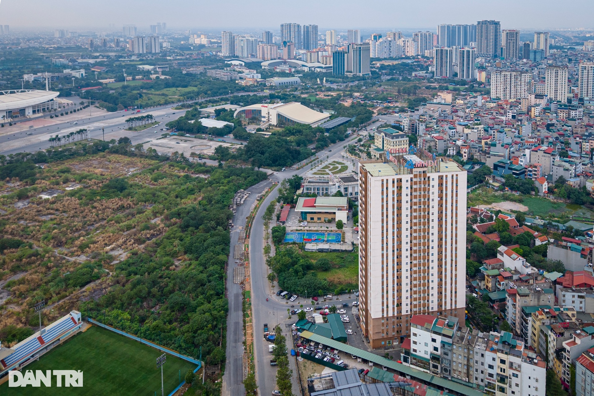 Hà Nội: Con phố 235 tỷ đồng ngổn ngang vật liệu và rác sau 4 năm khởi công - 1 Hà Nội: Con phố 235 tỷ đồng ngổn ngang vật liệu và rác sau 4 năm khởi công - 1
