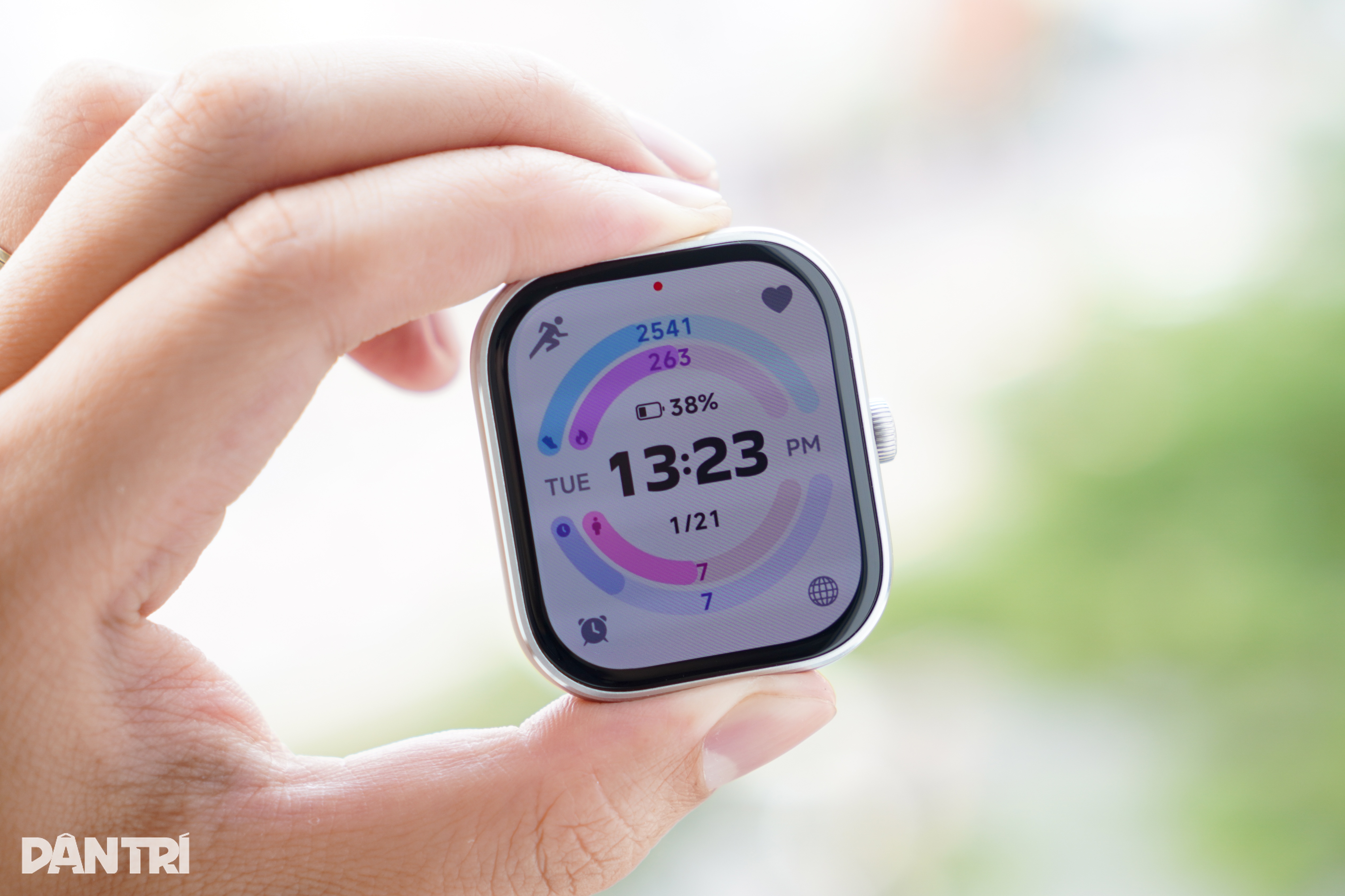 View - Đánh giá chi tiết đồng hồ thông minh Xiaomi Redmi Watch 5 | Báo Dân trí