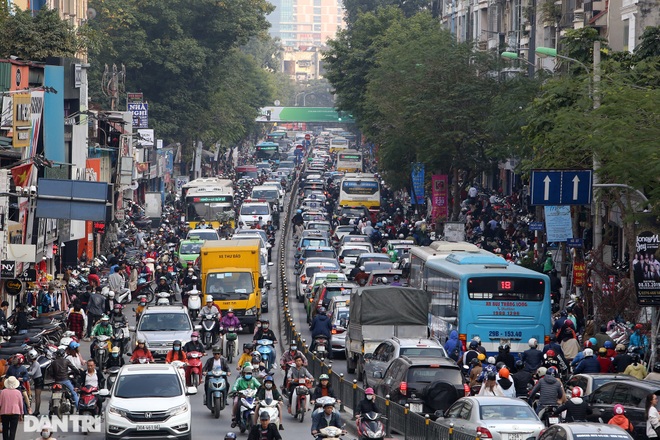 So sánh giao thông ở Hà Nội đông - vắng khác biệt khi giãn cách xã hội - 17 So sánh giao thông ở Hà Nội đông - vắng khác biệt khi giãn cách xã hội - 17