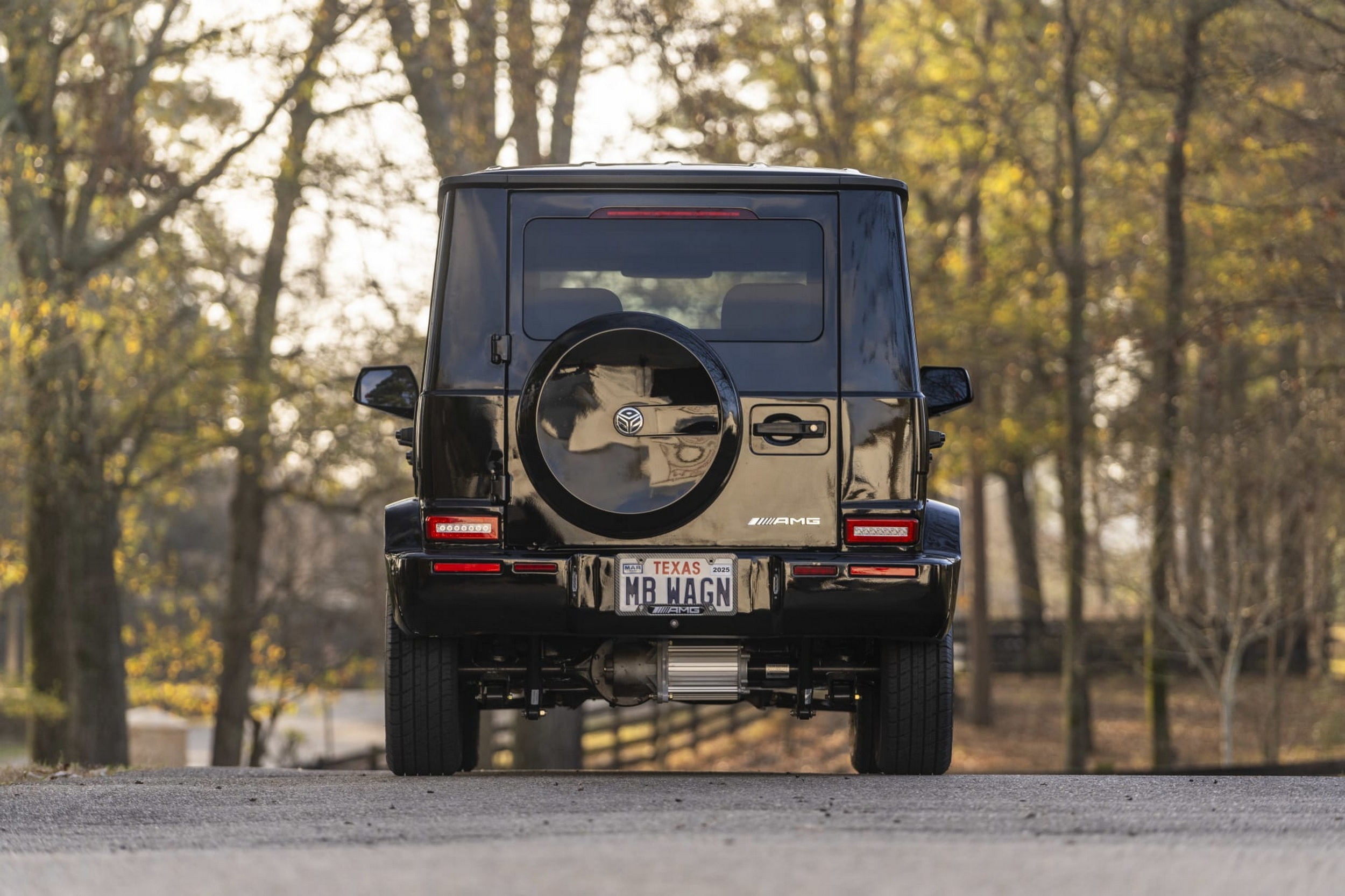 Chiếc xe nhái Mercedes G-Class có giá bán ngang xe xịn - 5 Chiếc xe nhái Mercedes G-Class có giá bán ngang xe xịn - 5