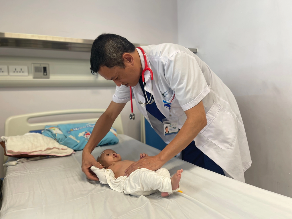 Mổ tim không cưa xương ức: Không ai biết 700 bệnh nhi trải qua đại phẫu - 2 Mổ tim không cưa xương ức: Không ai biết 700 bệnh nhi trải qua đại phẫu - 2