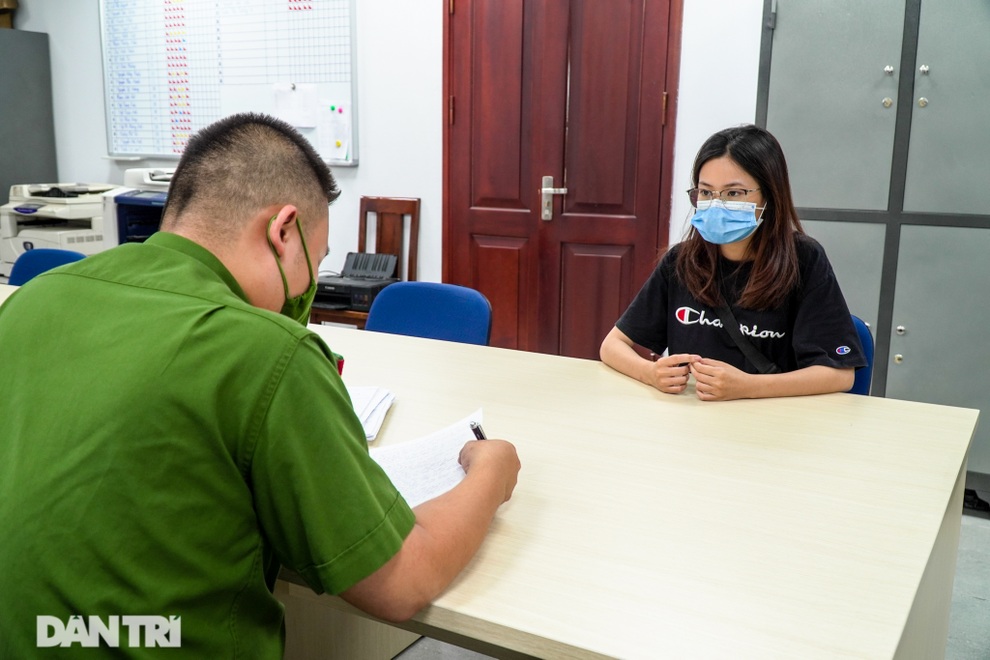 Nhóm thanh niên Bắc Ninh né chốt kiểm dịch sang Hà Nội chơi, bốc đầu xe máy - 2 Nhóm thanh niên Bắc Ninh né chốt kiểm dịch sang Hà Nội chơi, bốc đầu xe máy - 2
