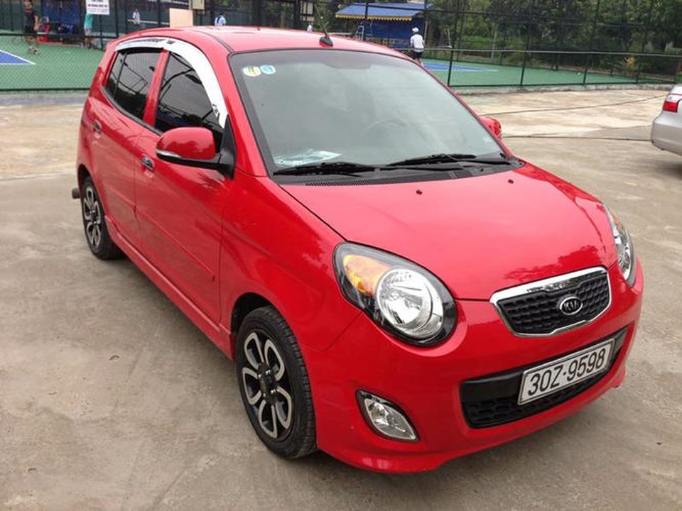 Có 200 triệu đồng, lùng mua ngay những chiếc ô tô này đưa cả nhà chơi Tết - 4 Có 200 triệu đồng, lùng mua ngay những chiếc ô tô này đưa cả nhà chơi Tết - 4